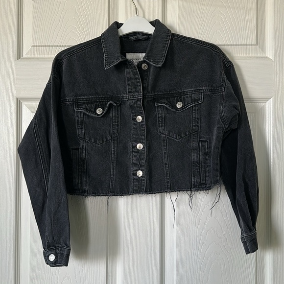 Forever 21 Juniors Dark Gray Crop Jean Jacket Size Small - Picture 1 of 7